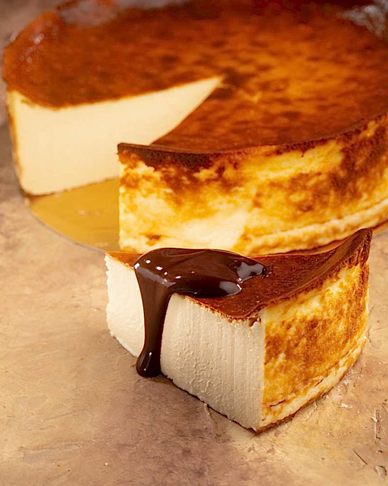 San Sebastian Cheesecake Bütün