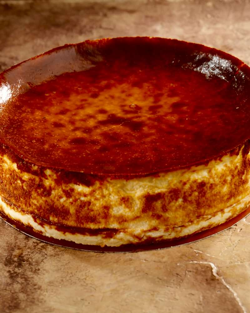 San Sebastian Cheesecake Bütün  1