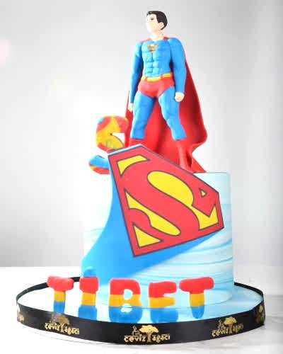 Superman Pastası